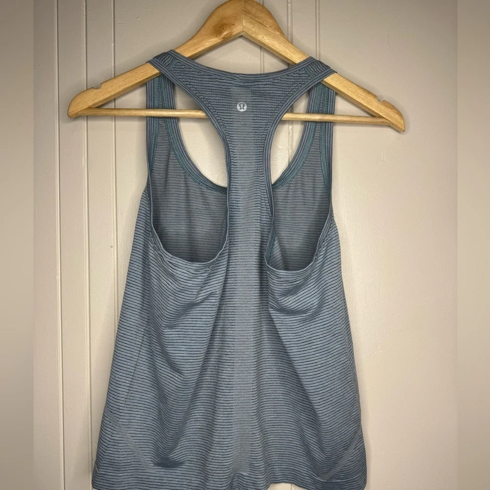Lululemon Swiftly Tech 2.0 race length in blue/black/gray stripes